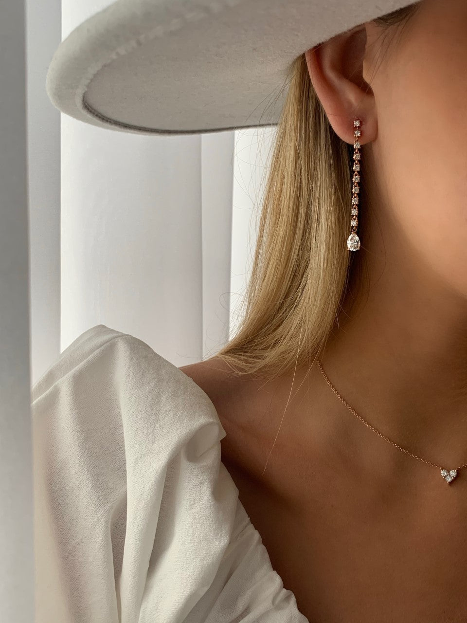 Pear Shaped Diamond Earring