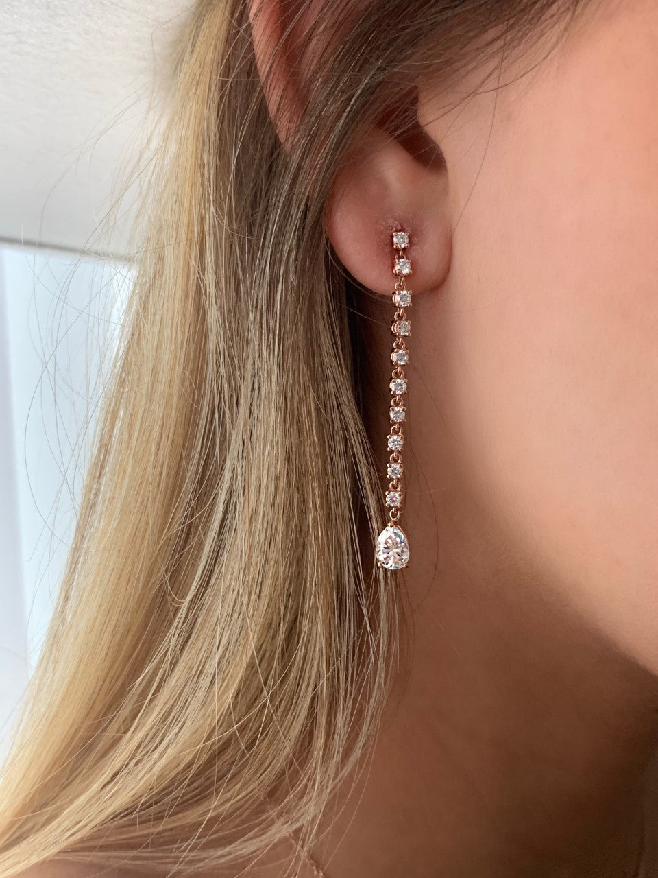 Pear Shaped Diamond Earring